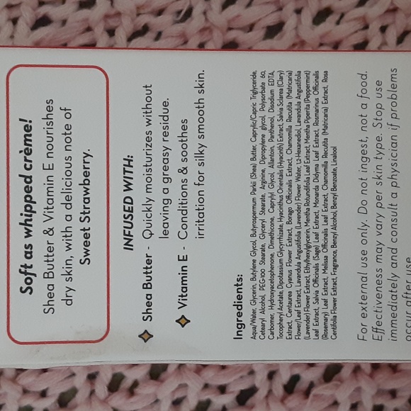 Hello Kitty Mini Beauty Bundle - Picture 5 of 7